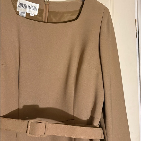 Chic Long Sleeve Tan Dress with Belt - Picture 3 of 5